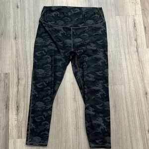 Camo Powerhold Fabletics Leggings